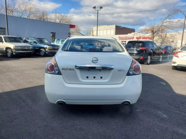 2012 Nissan Altima 2.5 S - Image 11