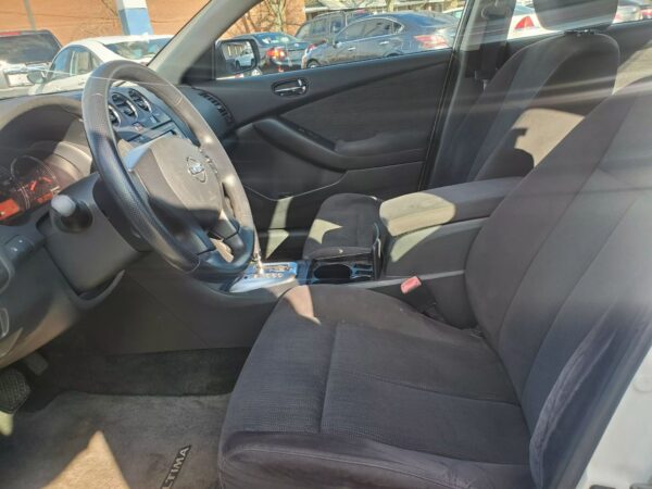 2012 Nissan Altima 2.5 S - Image 7