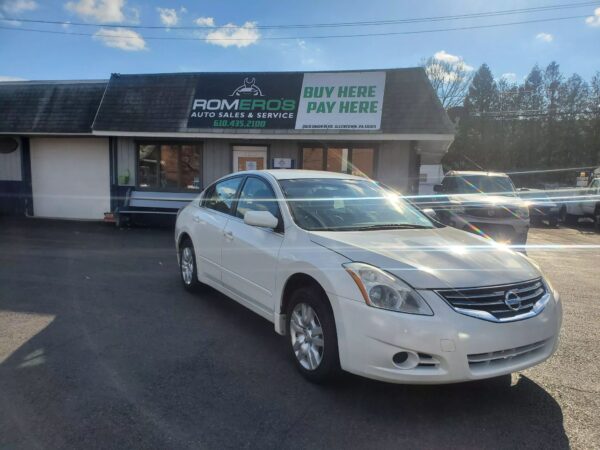 2012 Nissan Altima 2.5 S - Image 2