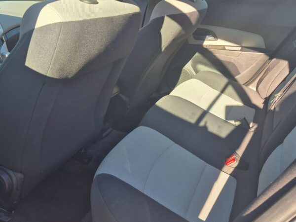 2013 Chevrolet Cruze LS - Image 5