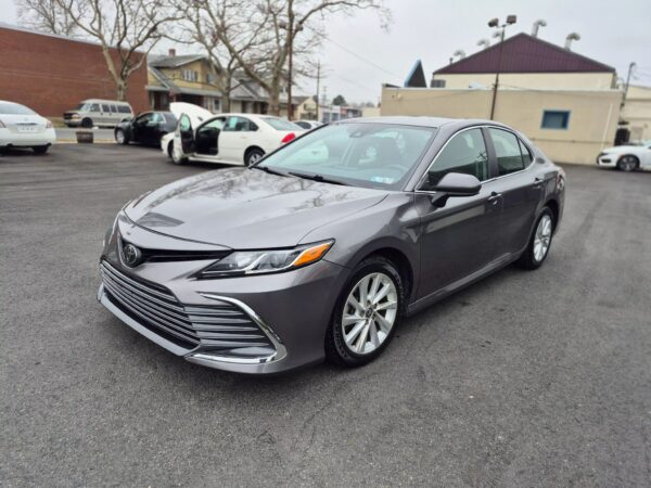 2023 Toyota Camry LE AWD - Image 8