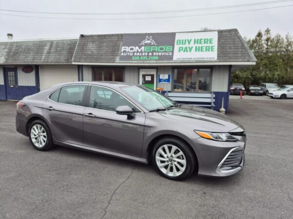 2023 Toyota Camry LE AWD - Image 2