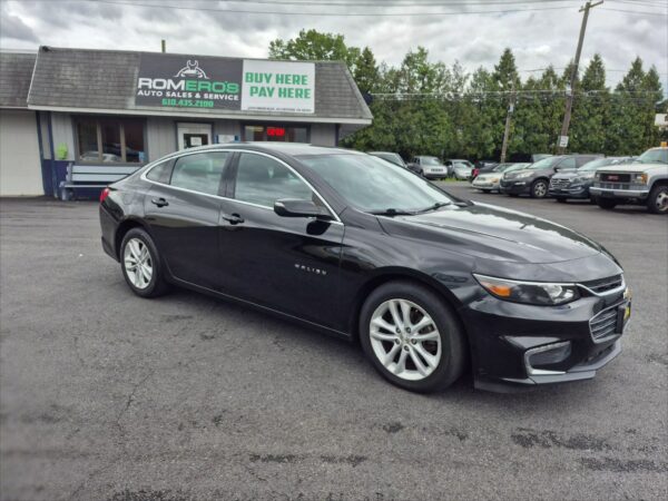 2018 Chevy Malibu LT - Image 10