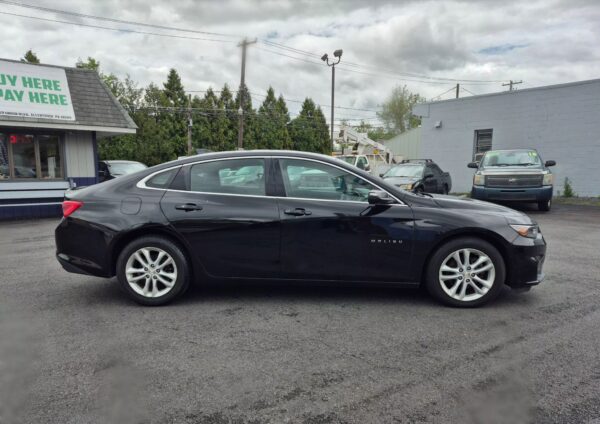 2018 Chevy Malibu LT - Image 9
