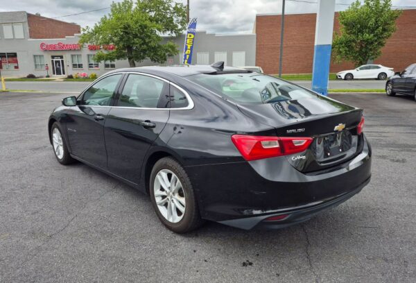 2018 Chevy Malibu LT - Image 6